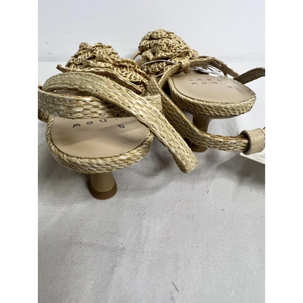 A New Day Sandals Womens Size 6.5 Tan Beige Tanesmee Woven Raffia Crochet Flower